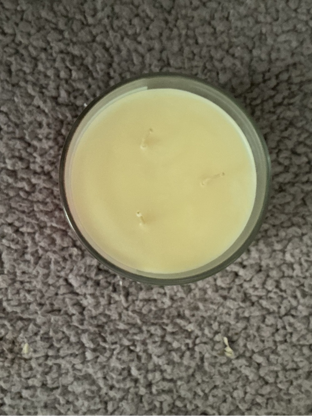 Avon Simply Romance Candle - Picture 2 of 4